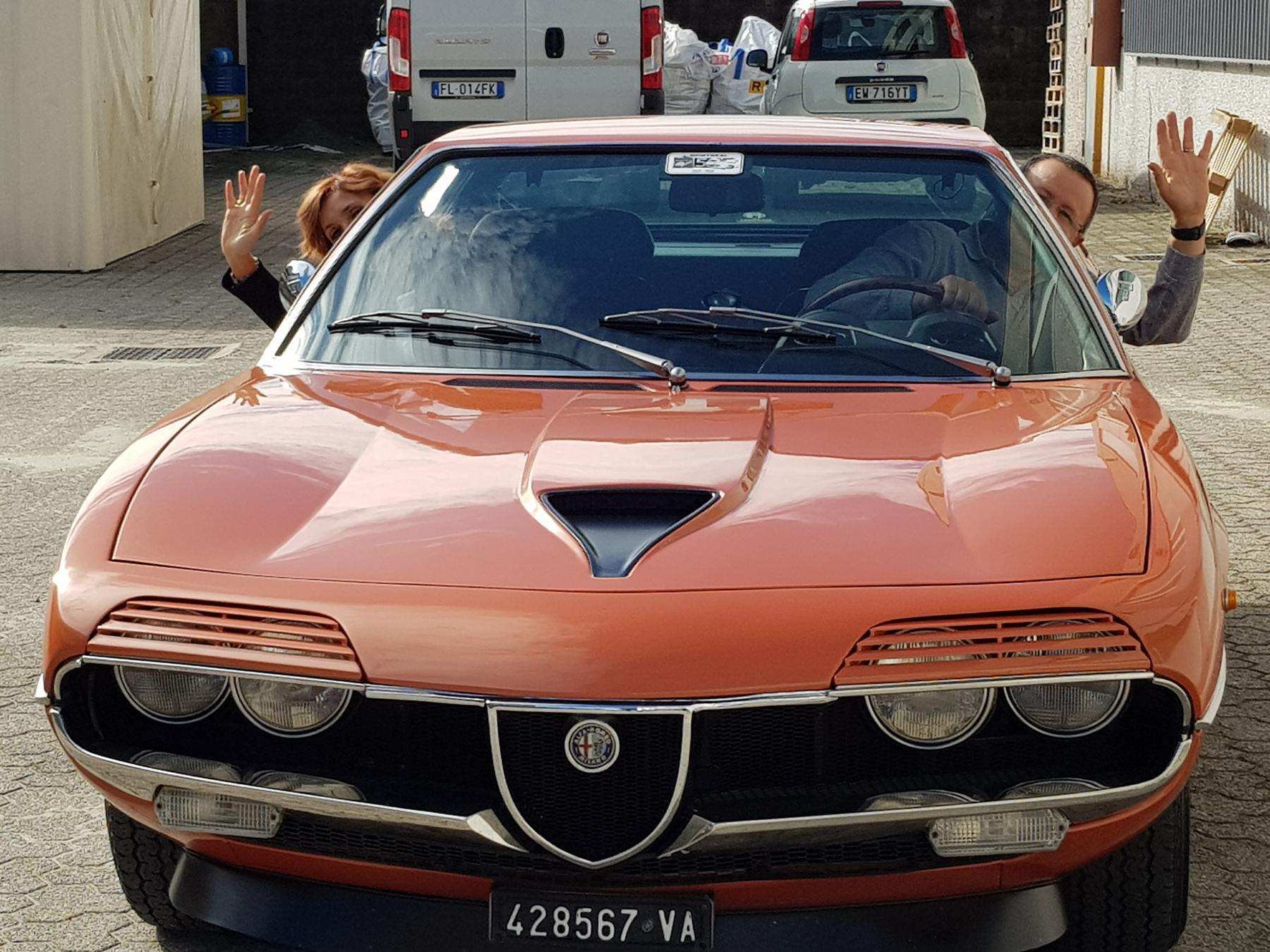 Saronno in pista: all’AutoGiro d’Italia c’è la mitica Alfa Romeo Montréal di Nando Reali