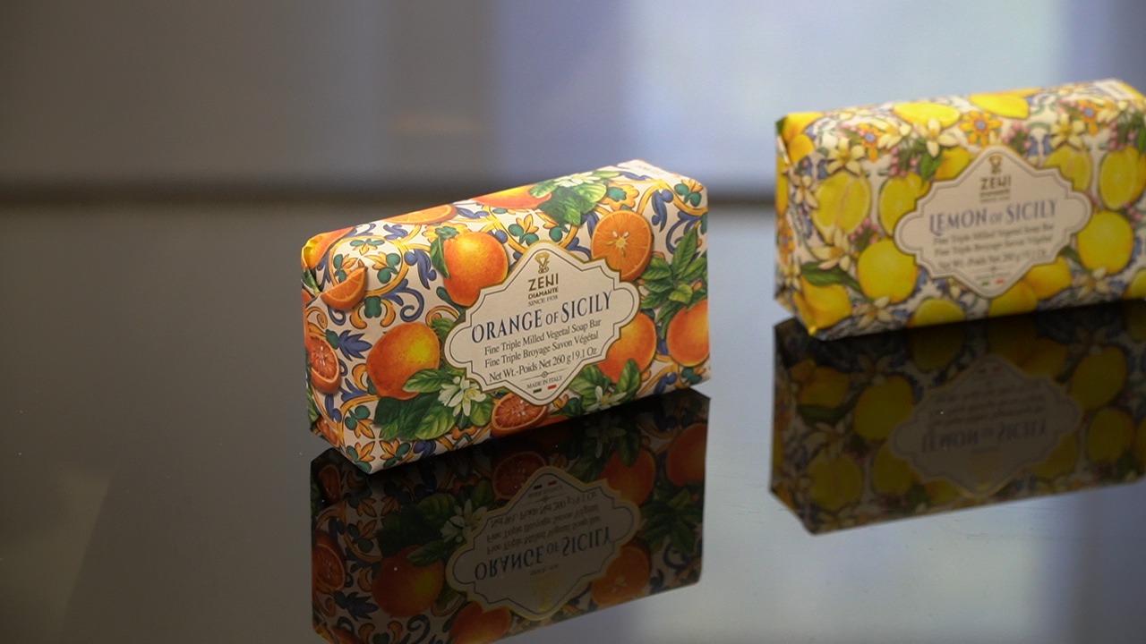 Coccole e fragranze biologiche: ecco come nasce il sapone che piace al mondo