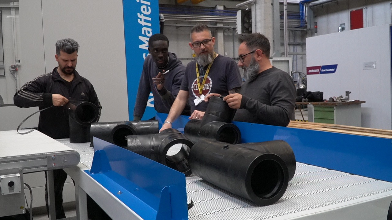 Il nostro eco-viaggio nel mondo della plastica: la prima puntata alla Nupi 