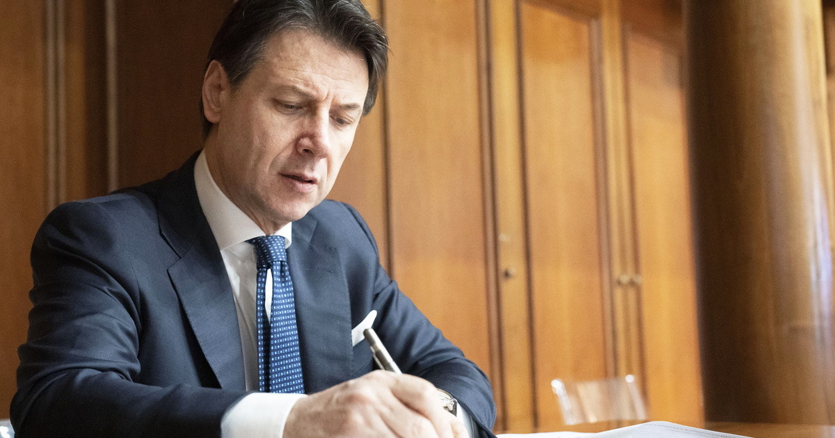 Le nuove regole in vigore dal 7 al 15 gennaio: spostamenti, ritrovi, seconde case. E scuole