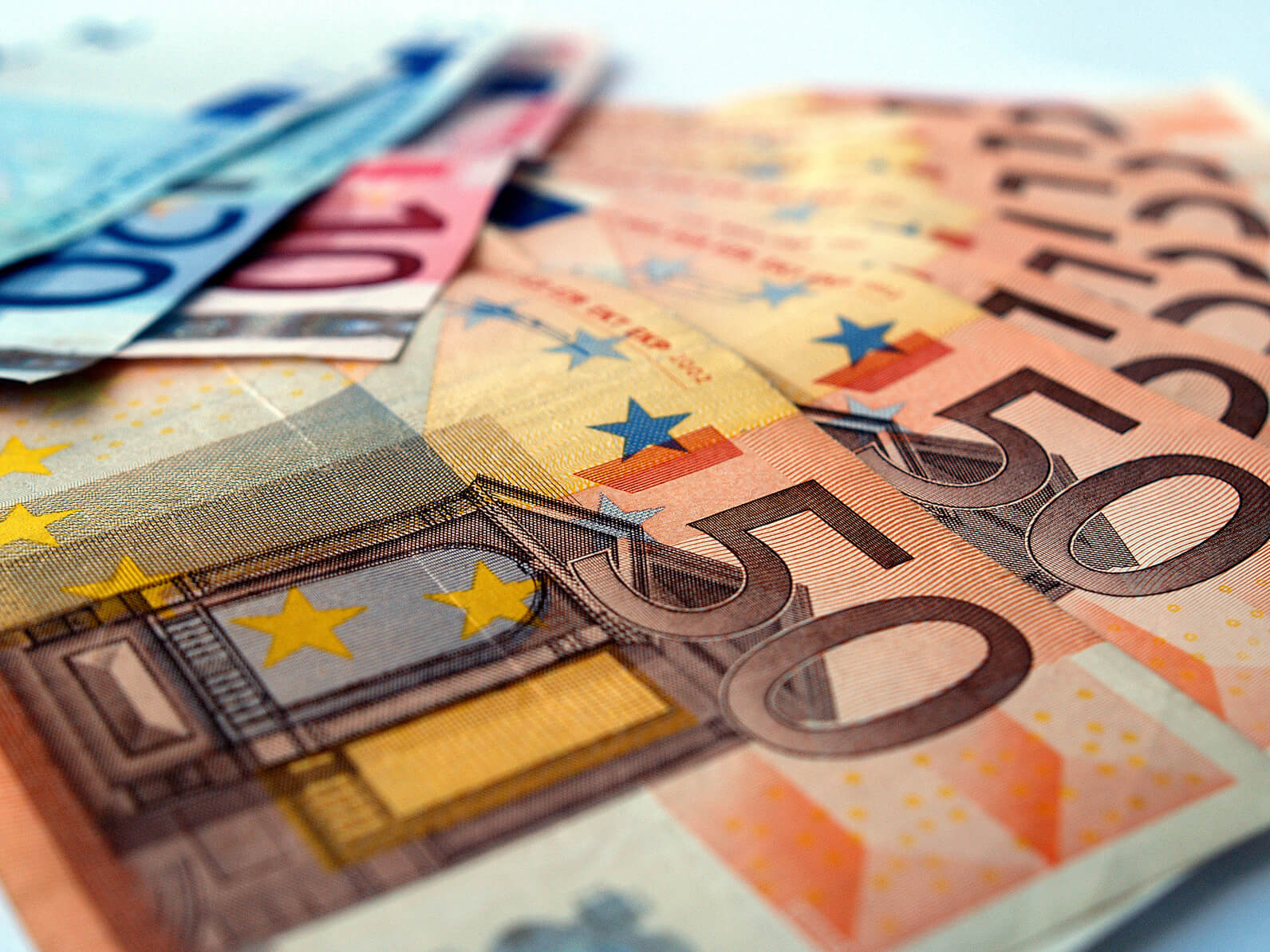 Credito Ora: abbattere il tasso di interesse per dare liquidità alle imprese. Ecco come fare