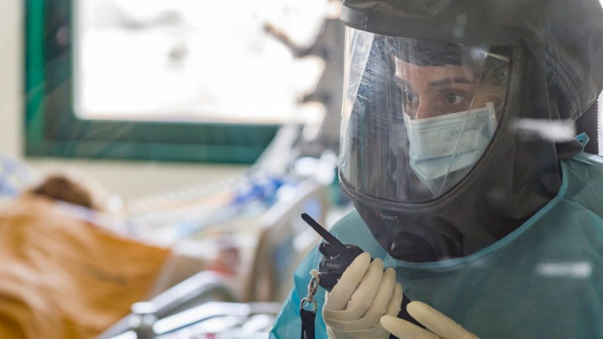 Troppi i morti per Covid in Italia, ma non è un caso. Il futuro si gioca sul tempo e sui vaccini