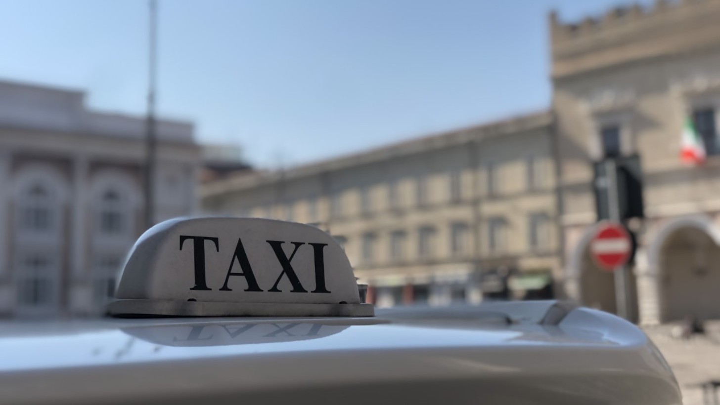 Trasporto persone: novità sui collaudi per Ncc e taxi