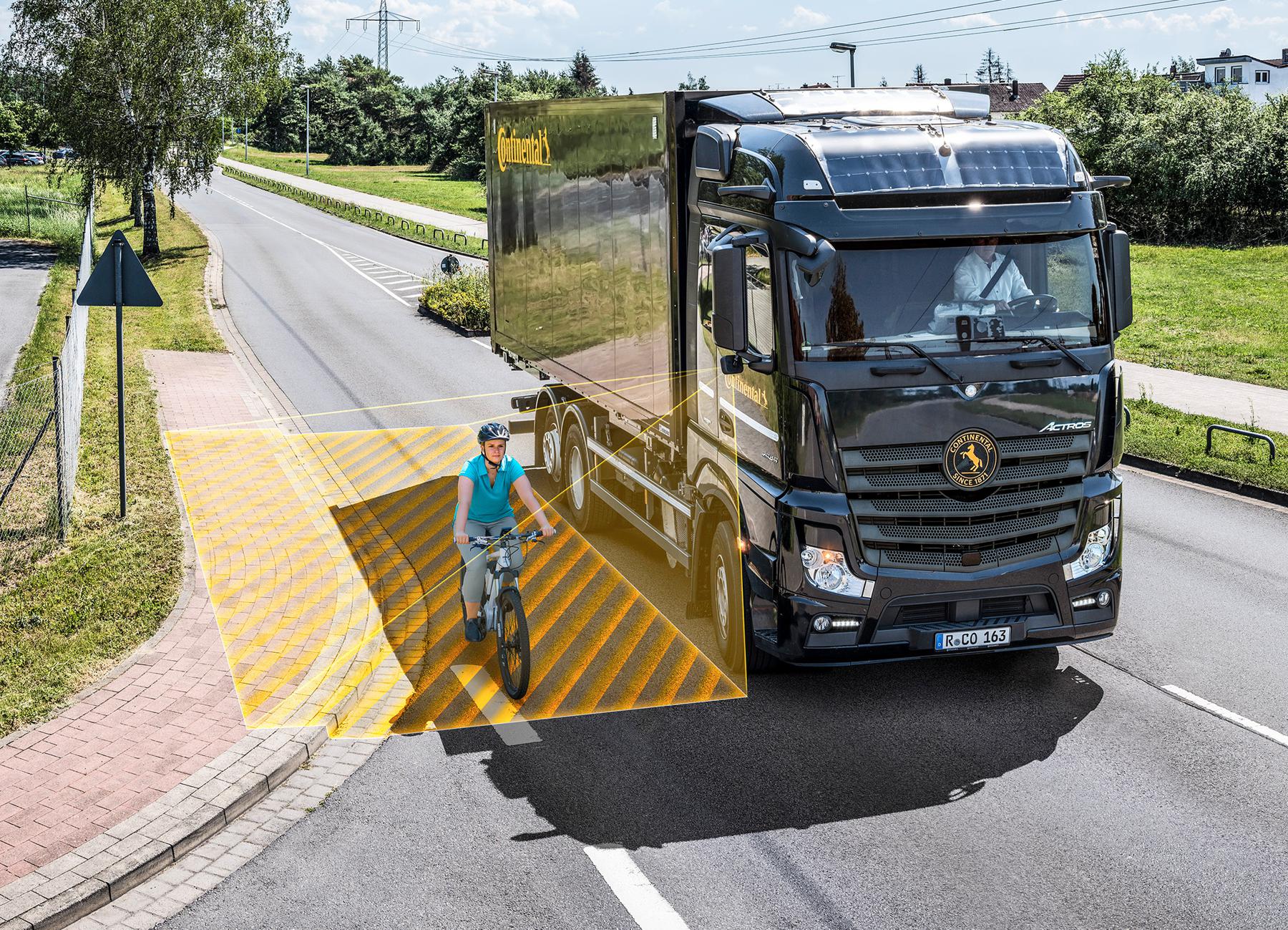 Comune di Milano: divieto di accesso in Area B per camion e pullman non dotati di sistemi di rilevamento pedoni