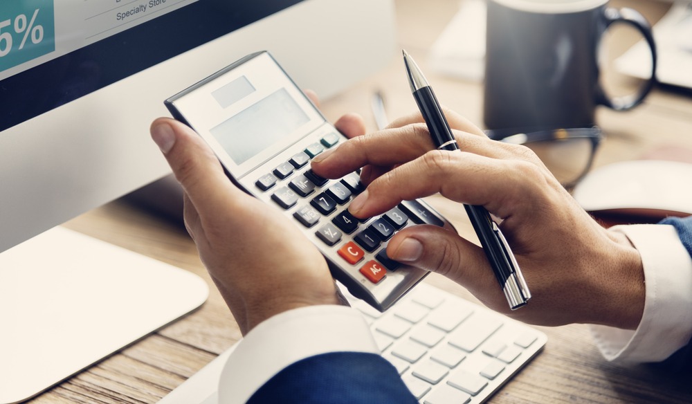 Tassi di inflazione, cresce il costo del denaro: «La Lombardia paga il conto di 1 miliardo e 600 milioni»
