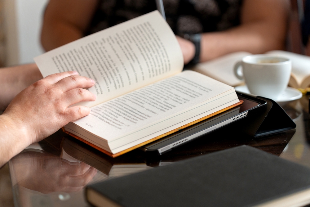 Tre libri, una lezione per le imprese: identità, linguaggio e libertà come leve di futuro