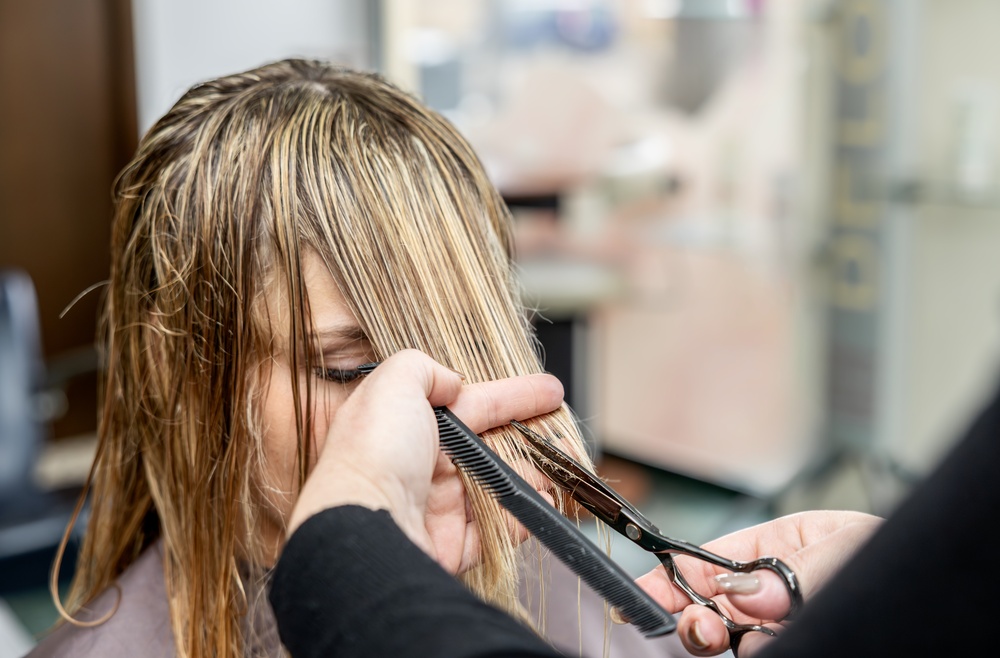 Estetica e acconciatura a domicilio: esposto e diffida contro le App abusive